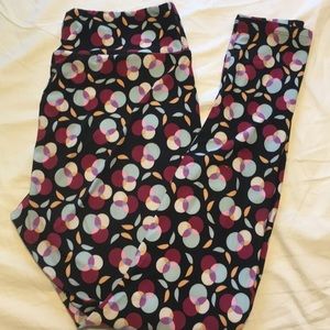 Lularoe Tall and Curvy leggings